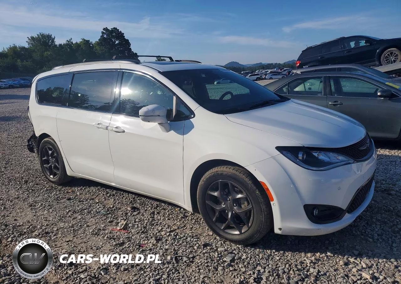 2020 Chrysler Pacifica Limited VIN:2C4RC1GG5LR286607 - 4