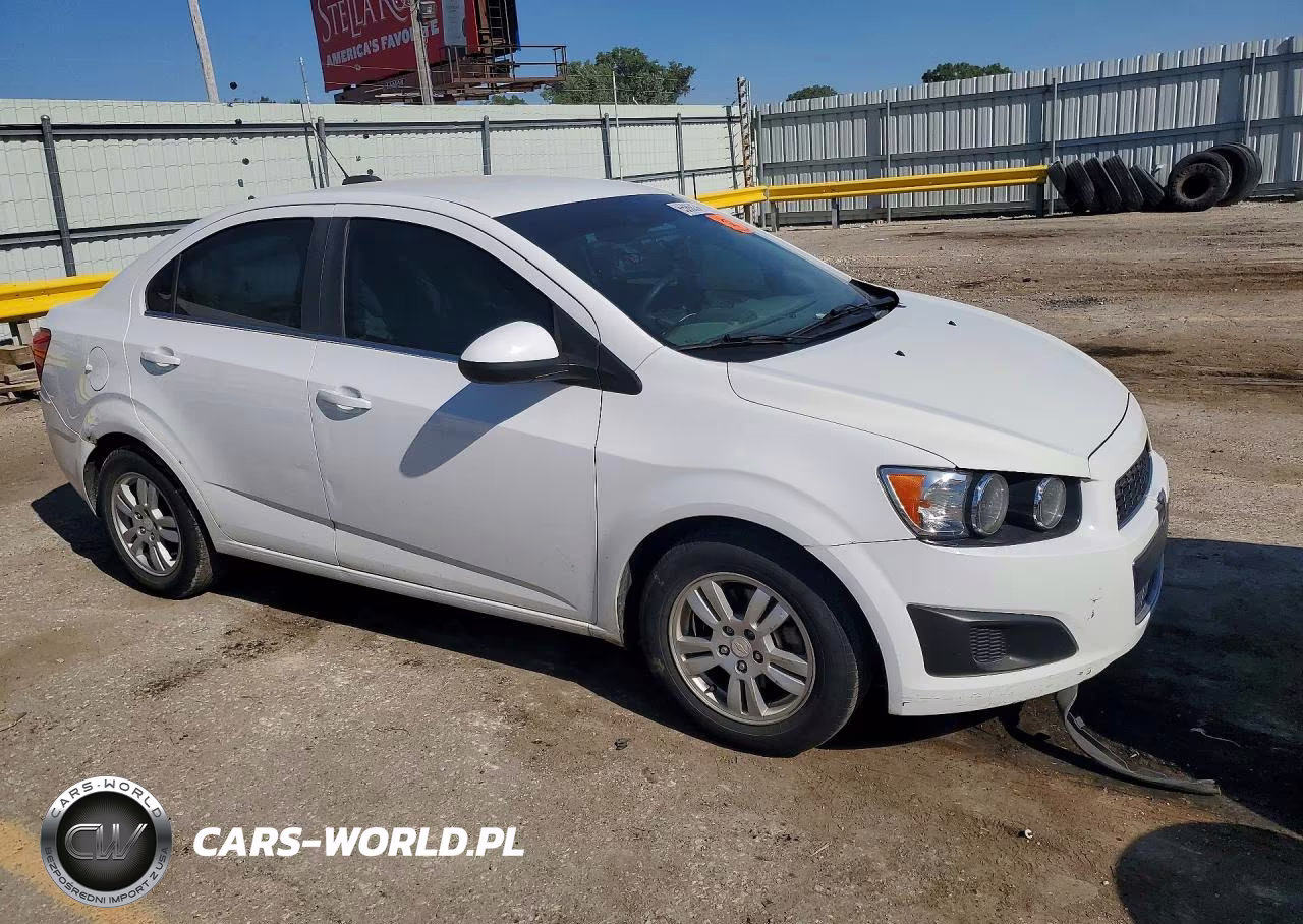 2016 Chevrolet Sonic Lt VIN:1G1JC5SH3G4174412 - 4