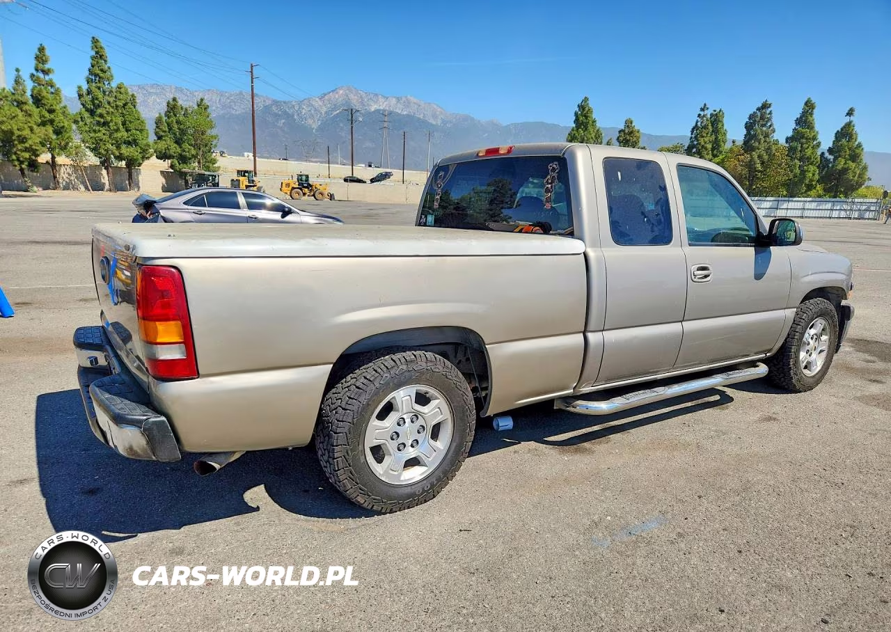 2001 Chevrolet Silverado C1500 VIN:2GCEC19V911266978 - 3