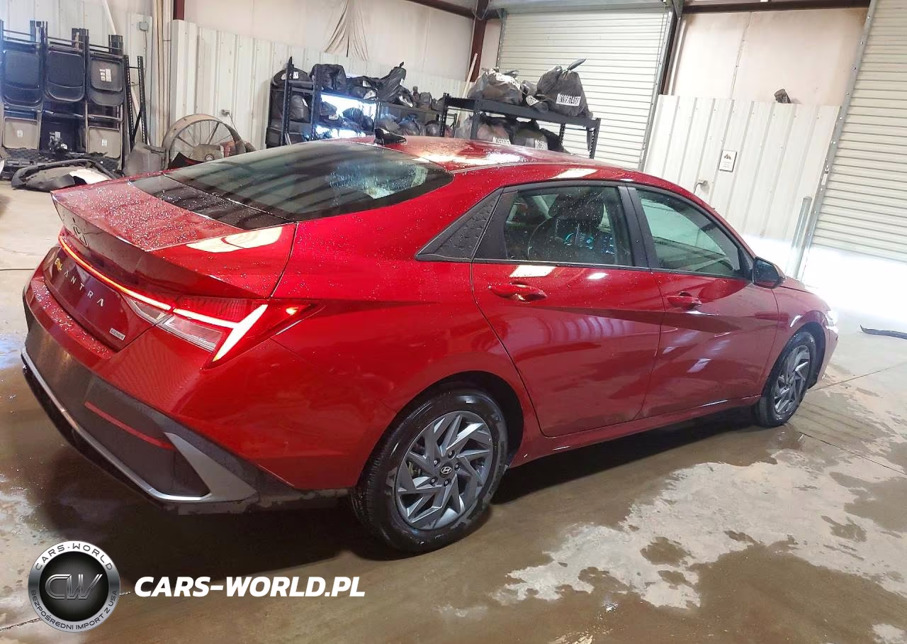 2026 Hyundai Elantra Hybrid Blue VIN:KMHLM4DJ0TU195232 - 3