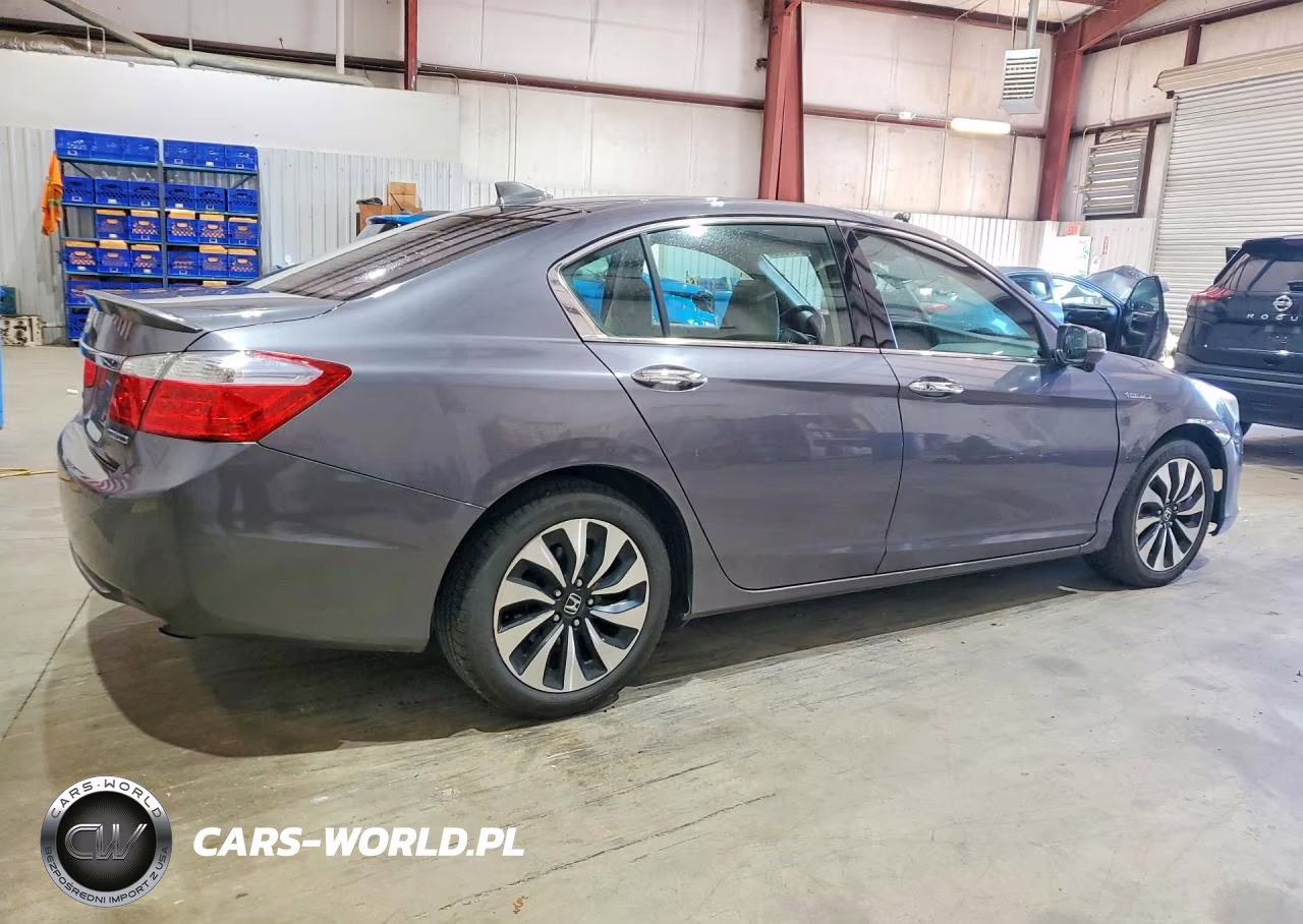 2015 Honda Accord Hybrid Ex-L VIN:1HGCR6F55FA010665 - 3