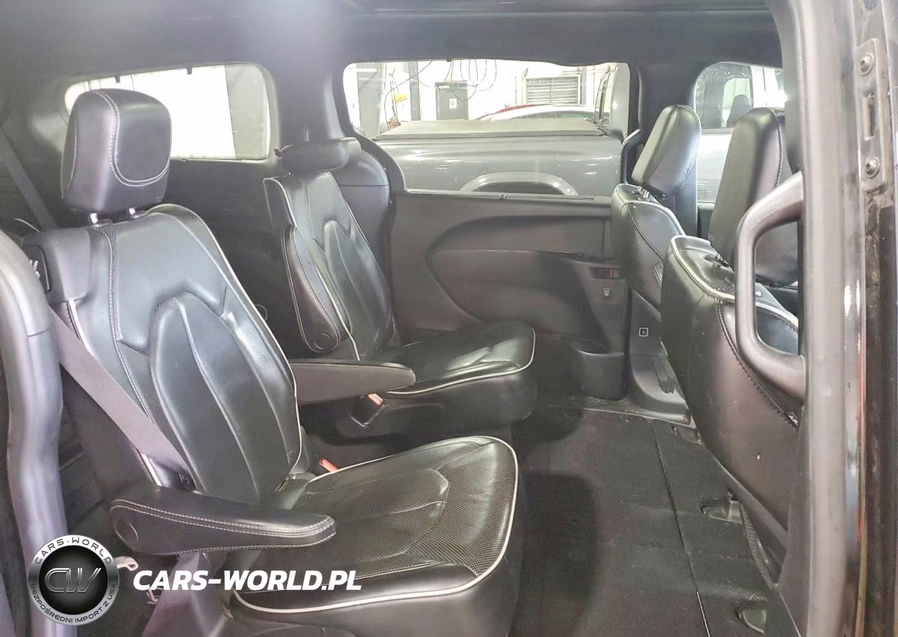 2019 Chrysler Pacifica Limited VIN:2C4RC1GG7KR714000 - 11