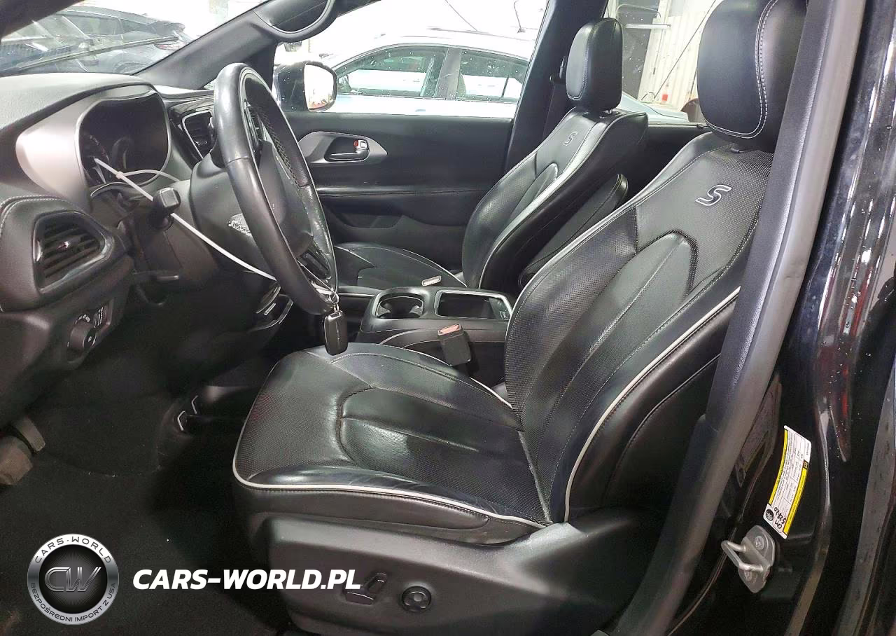 2019 Chrysler Pacifica Limited VIN:2C4RC1GG7KR714000 - 7