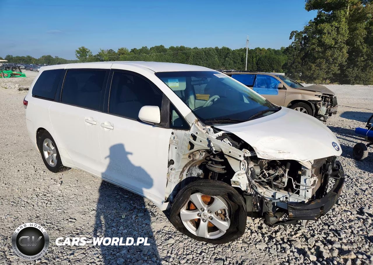 2012 Toyota Sienna Le 8-Passenger VIN:5TDKA3DC0CS013991 - 4