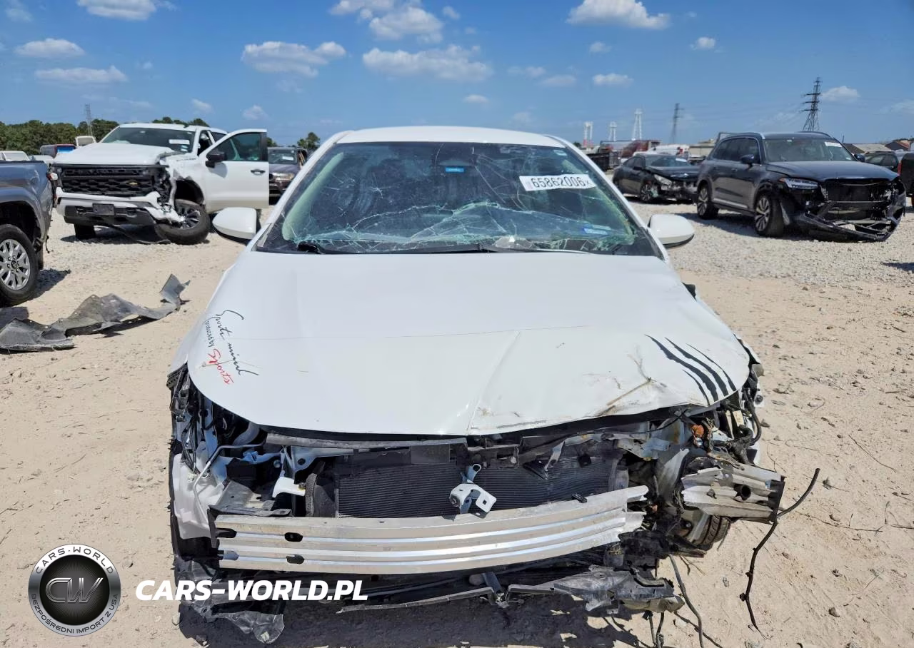 2024 Toyota Corolla Hybrid Le VIN:JTDBCMFE9R3059649 - 5