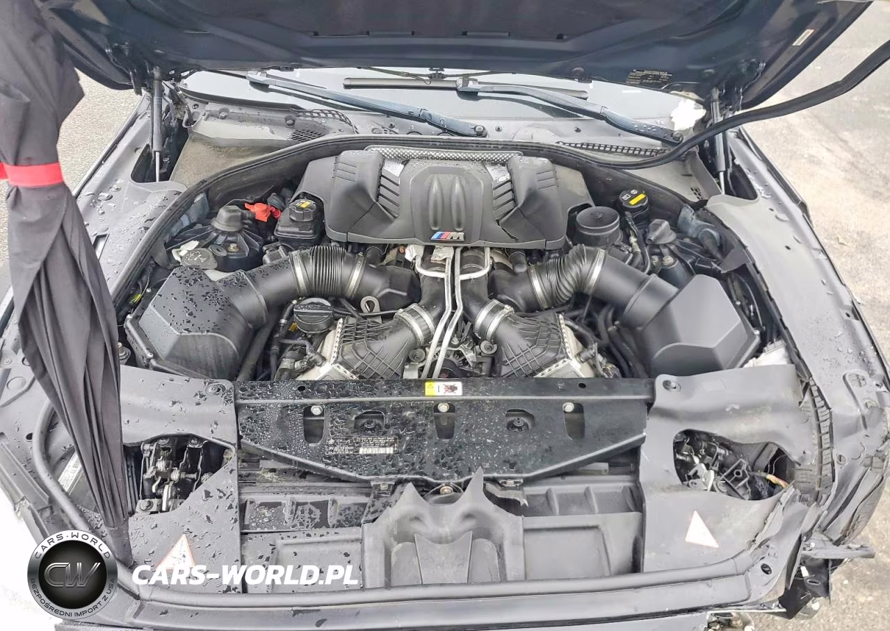 2015 BMW M6 VIN:WBSLX9C5XFD160689 - 11