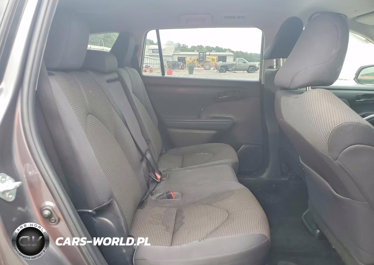 2022 Toyota Highlander Le VIN:5TDBZRBH8NS254548 - 11