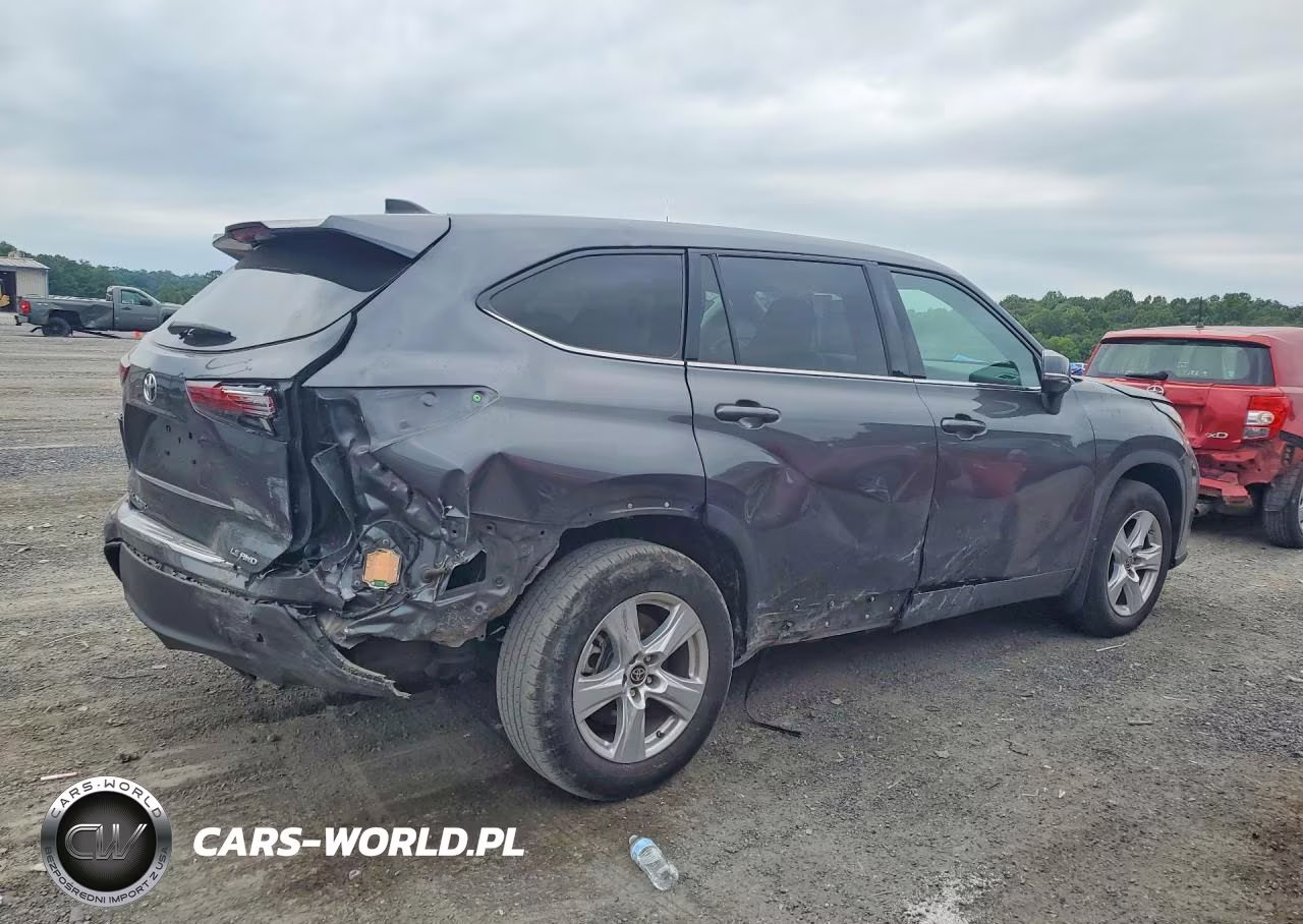 2022 Toyota Highlander Le VIN:5TDBZRBH8NS254548 - 3