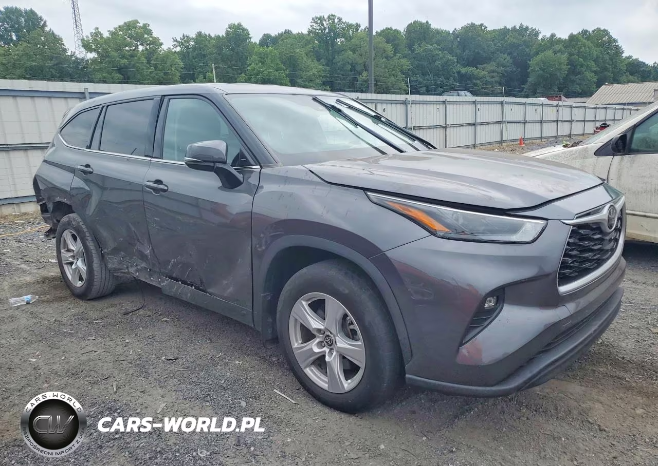 2022 Toyota Highlander Le VIN:5TDBZRBH8NS254548 - 4