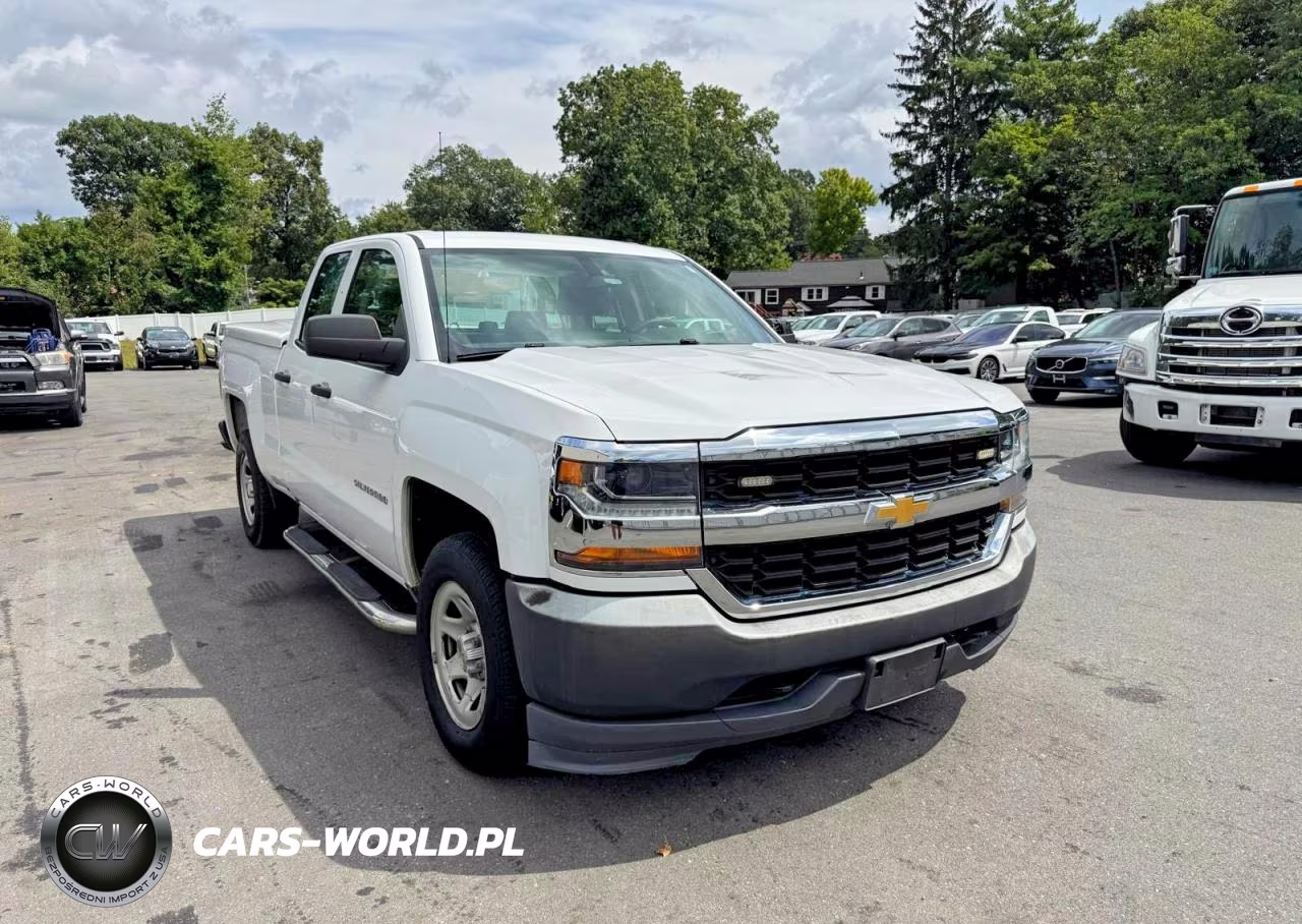 2018 Chevrolet Silverado K1500 VIN:1GCVKNEH4JZ255873 - 4