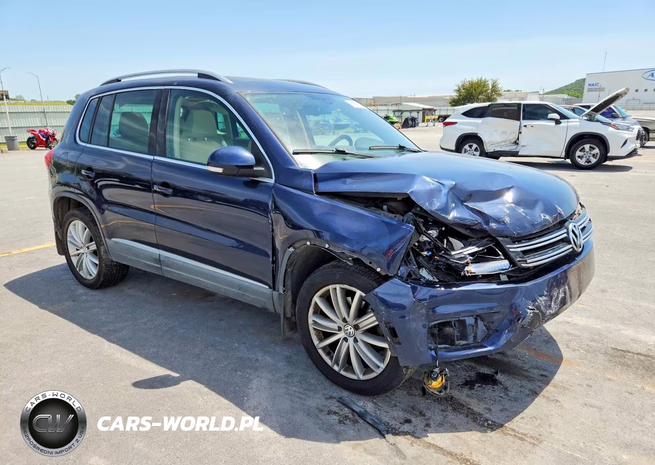 2016 Volkswagen Tiguan S VIN:WVGBV7AX2GW528687 - 4