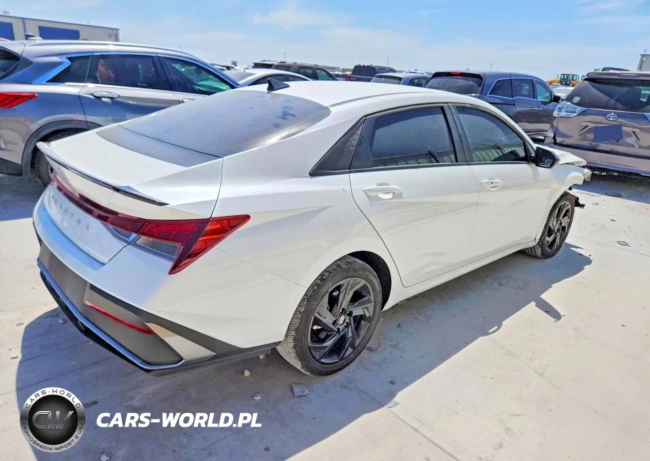 2025 Hyundai Elantra Sel Sport VIN:KMHLM4DG1SU069495 - 3
