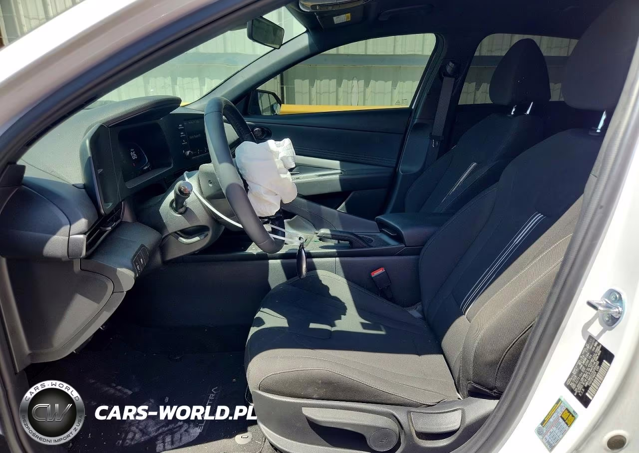 2025 Hyundai Elantra Sel Sport VIN:KMHLM4DG1SU069495 - 7