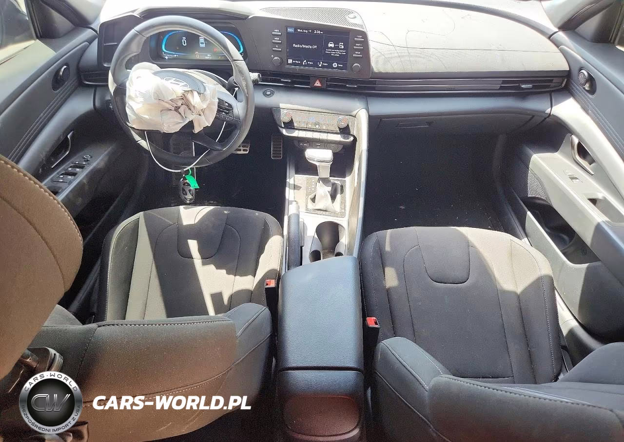 2025 Hyundai Elantra Sel Sport VIN:KMHLM4DG1SU069495 - 8