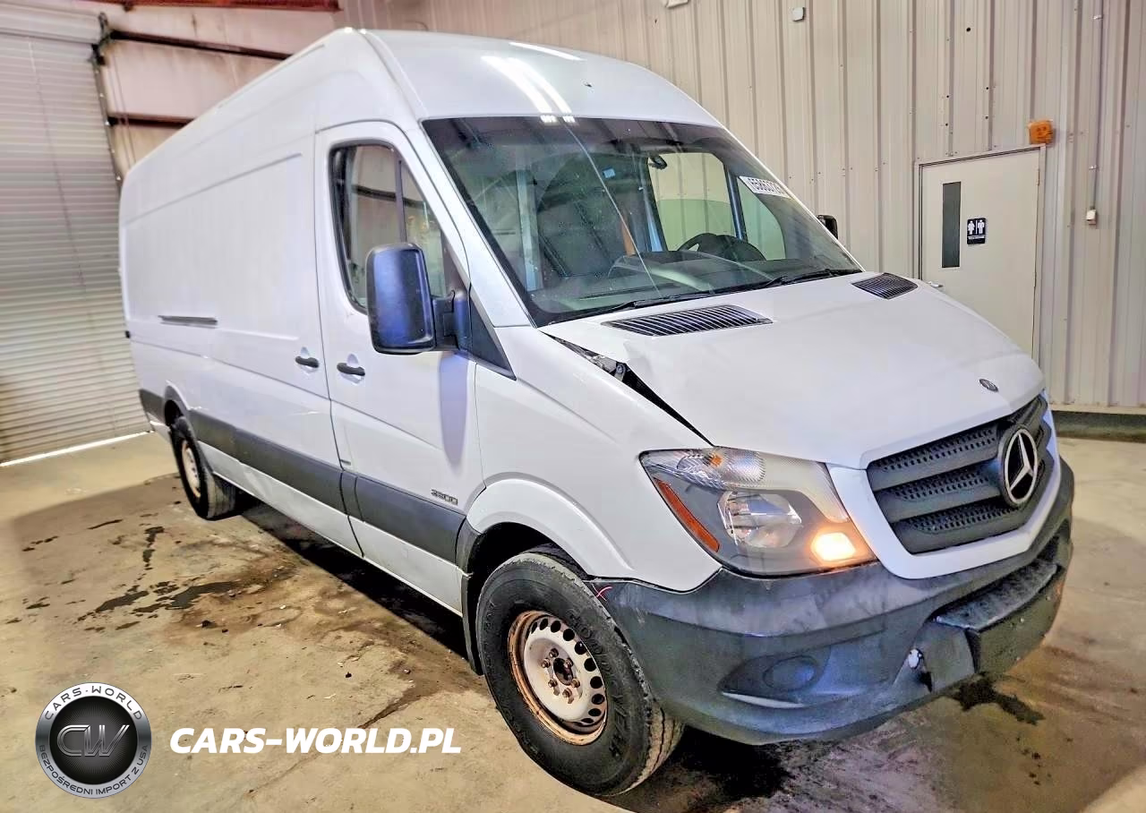 2015 Mercedes-Benz Sprinter 2500 Delivery Van VIN:WD3PE8DB0FP136438 - 4