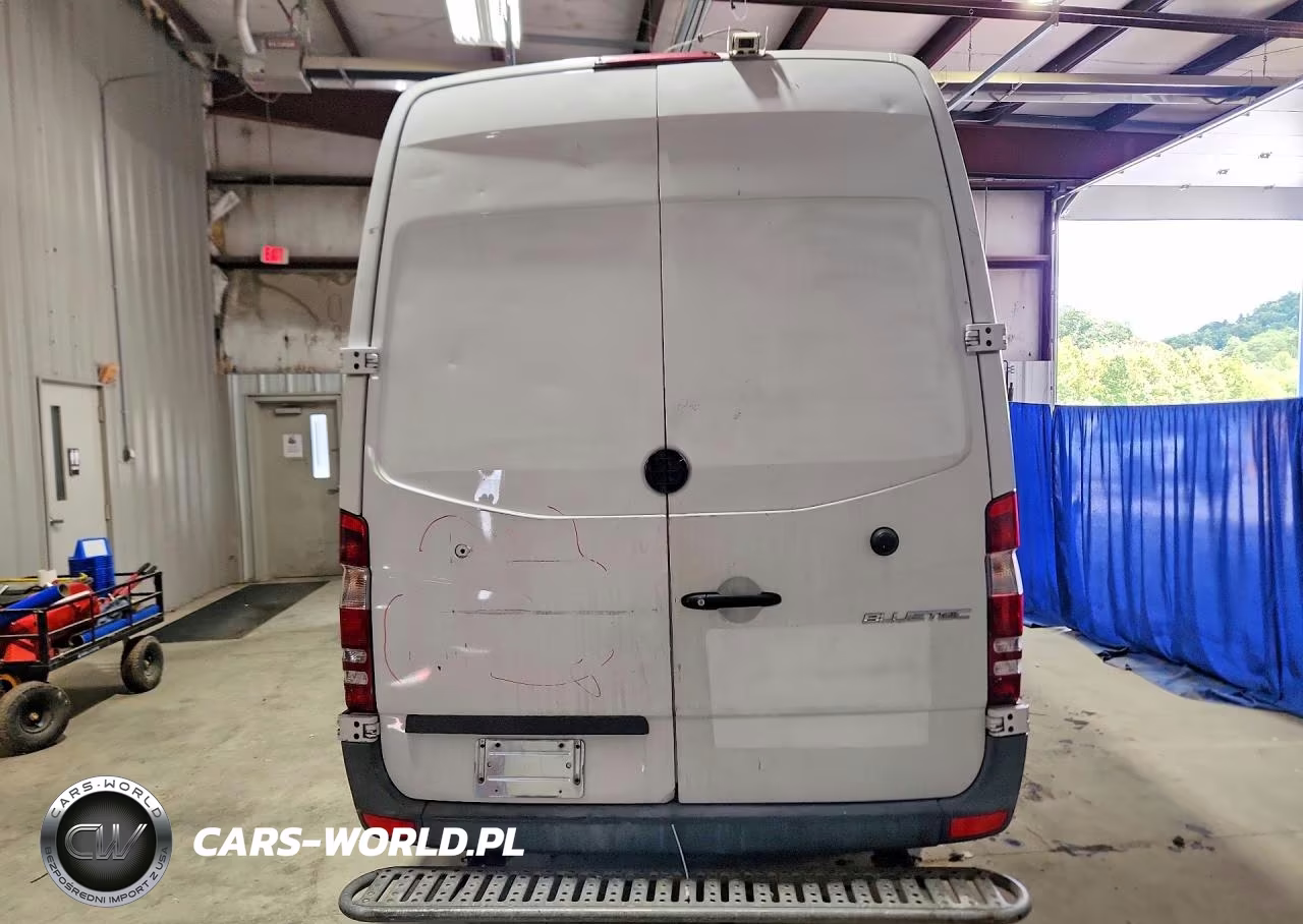 2015 Mercedes-Benz Sprinter 2500 Delivery Van VIN:WD3PE8DB0FP136438 - 6