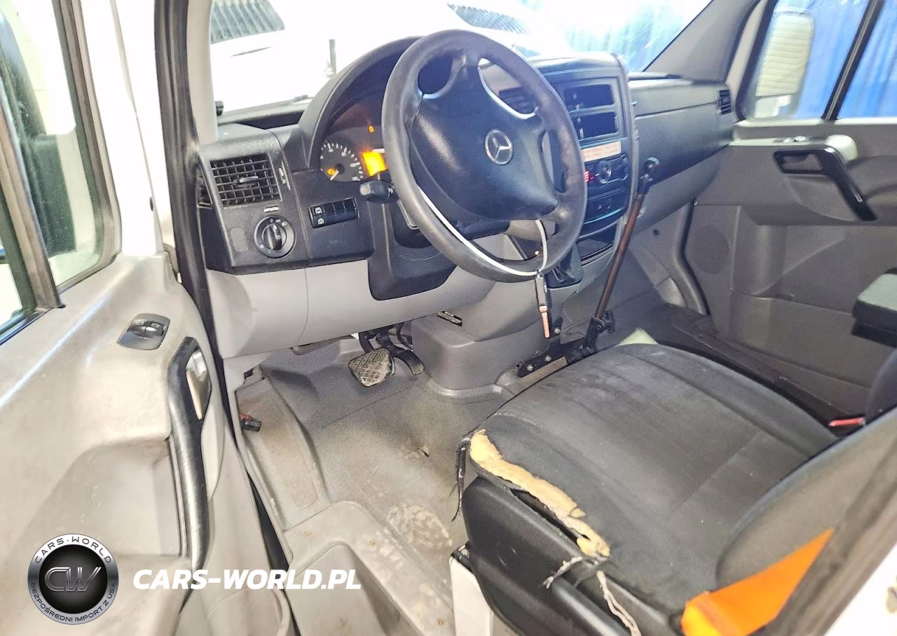 2015 Mercedes-Benz Sprinter 2500 Delivery Van VIN:WD3PE8DB0FP136438 - 8