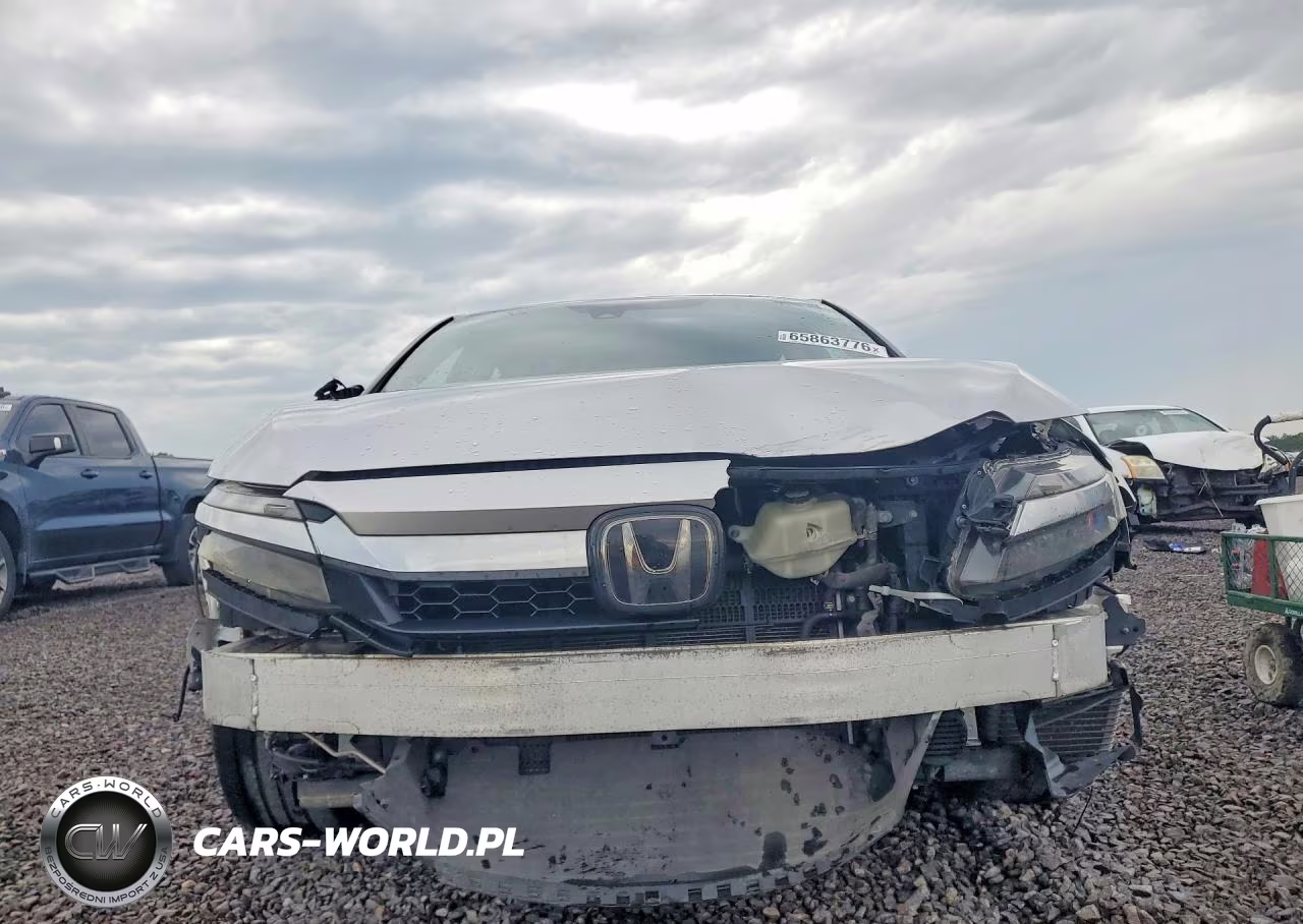 2018 Honda Clarity VIN:JHMZC5F14JC000528 - 5