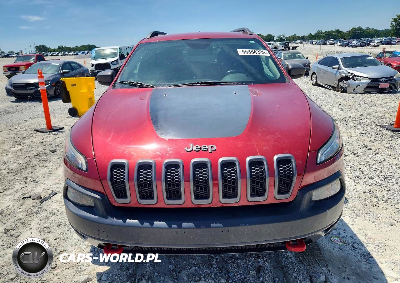 2014 Jeep Cherokee Trailhawk VIN:1C4PJMBS5EW157237 - 5