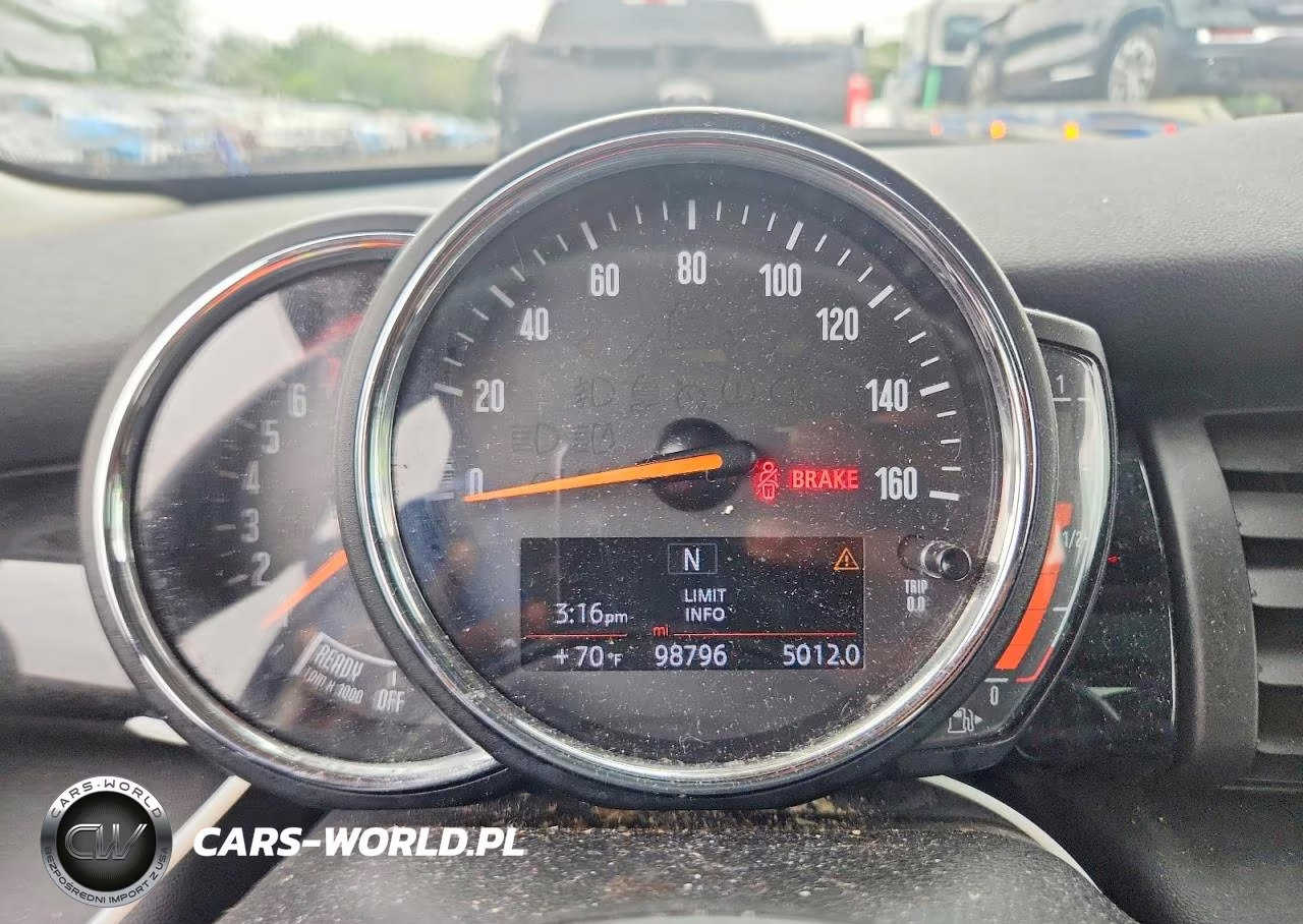 2019 Mini Cooper S VIN:WMWXP7C53K2H60828 - 9