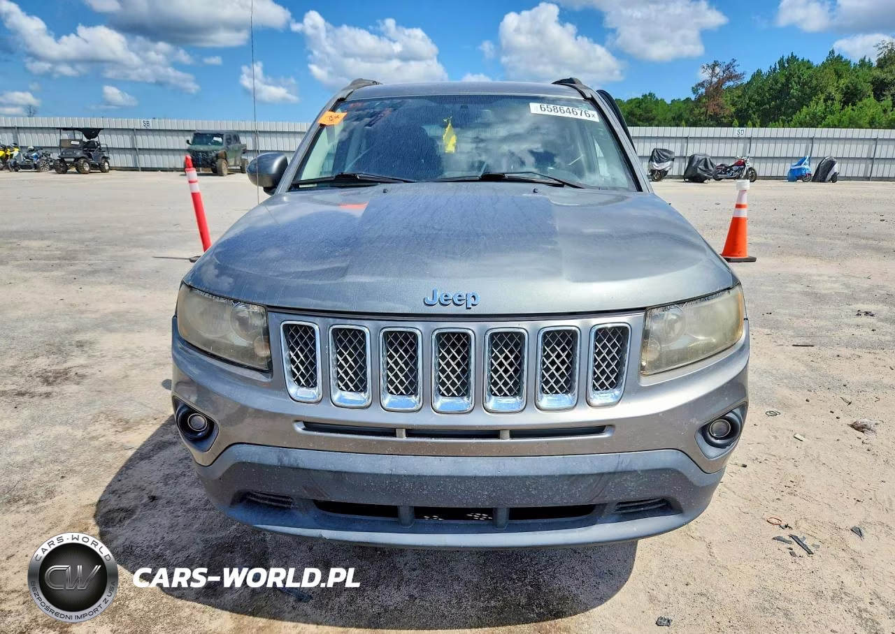 2014 Jeep Compass Latitude VIN:1C4NJCEB4ED522483 - 5