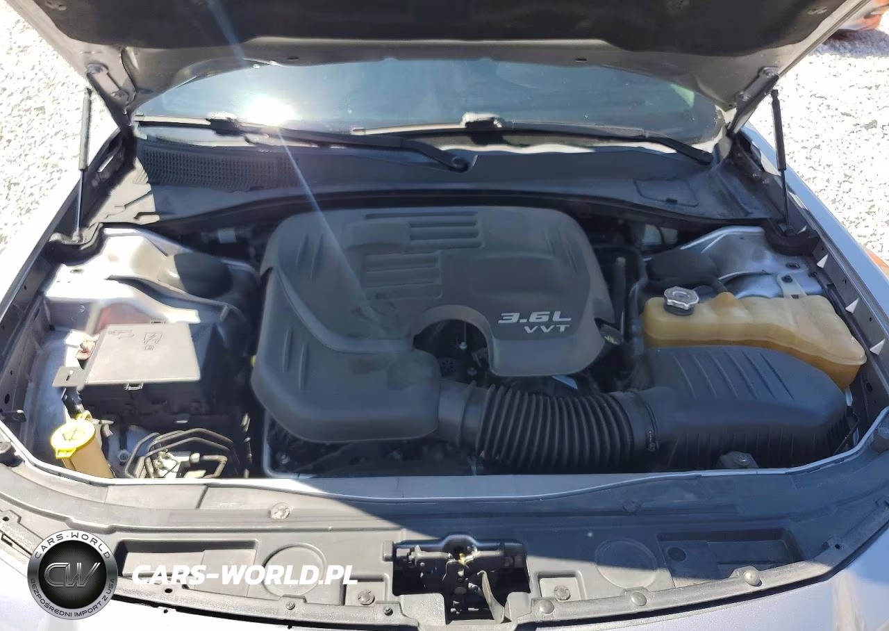 2016 Chrysler 300C VIN:2C3CCAEG2GH351065 - 11