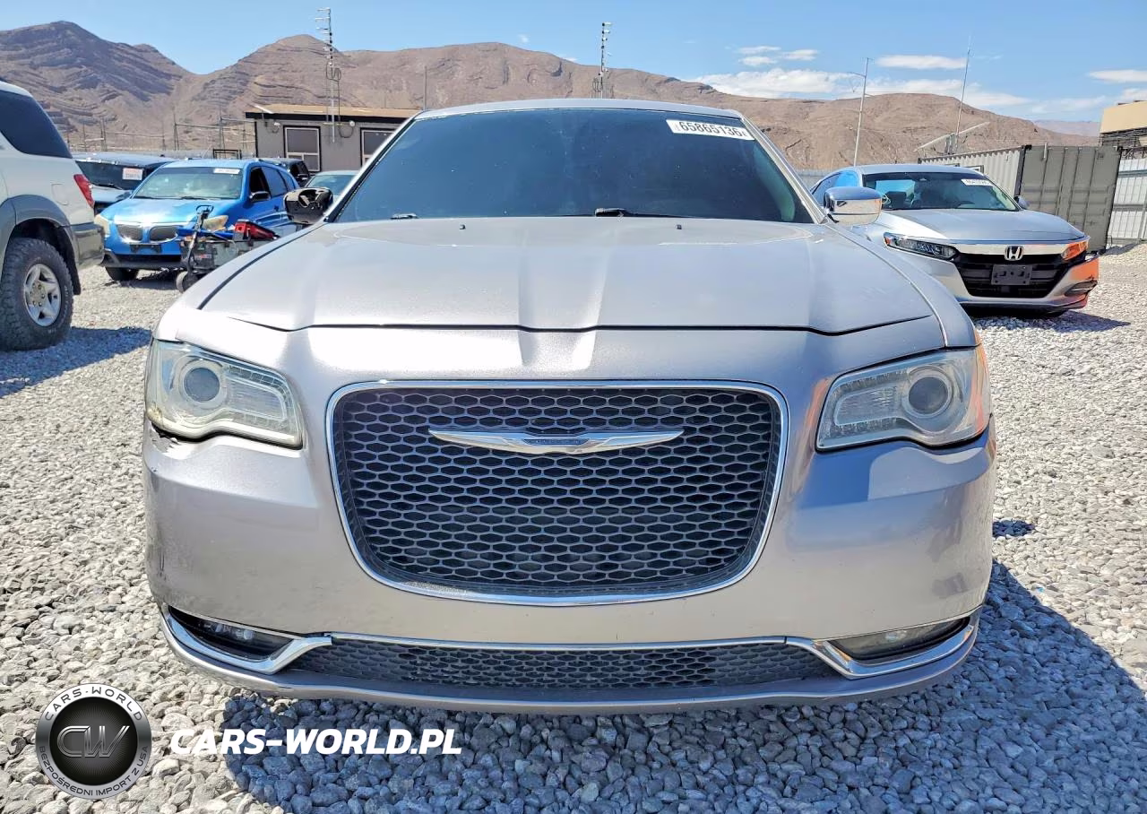 2016 Chrysler 300C VIN:2C3CCAEG2GH351065 - 5