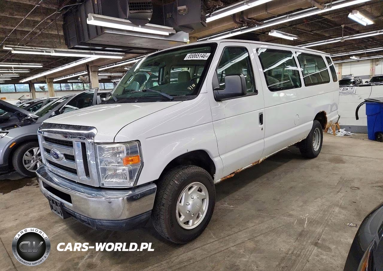 2011 Ford Econoline E350 Super Duty Wagon