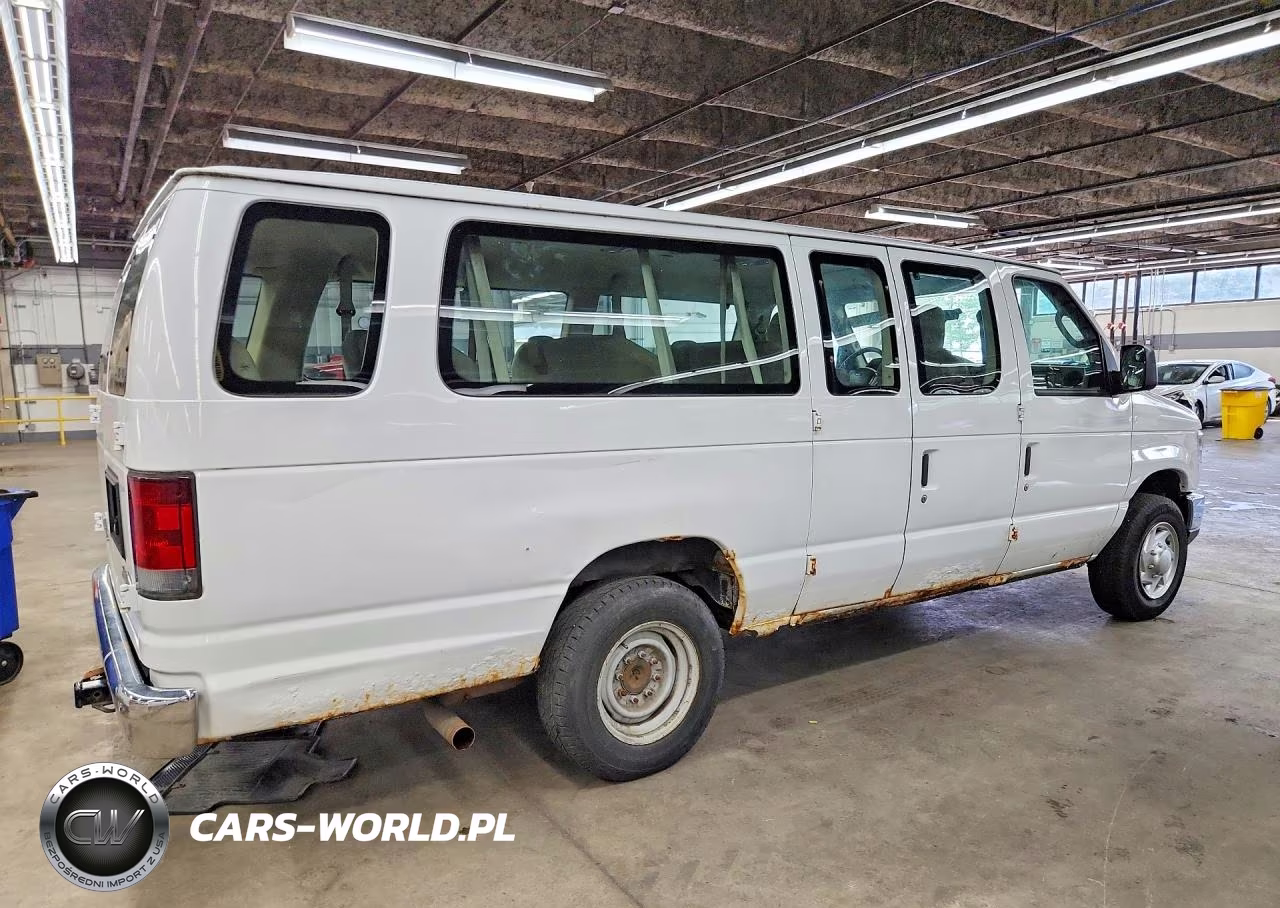 2011 Ford Econoline E350 Super Duty Wagon VIN:1FBSS3BL4BDA69558 - 3