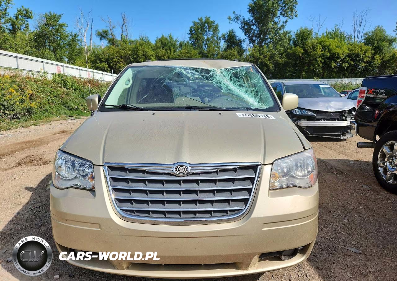 2010 Chrysler Town & Country Touring VIN:2A4RR5D17AR380808 - 5