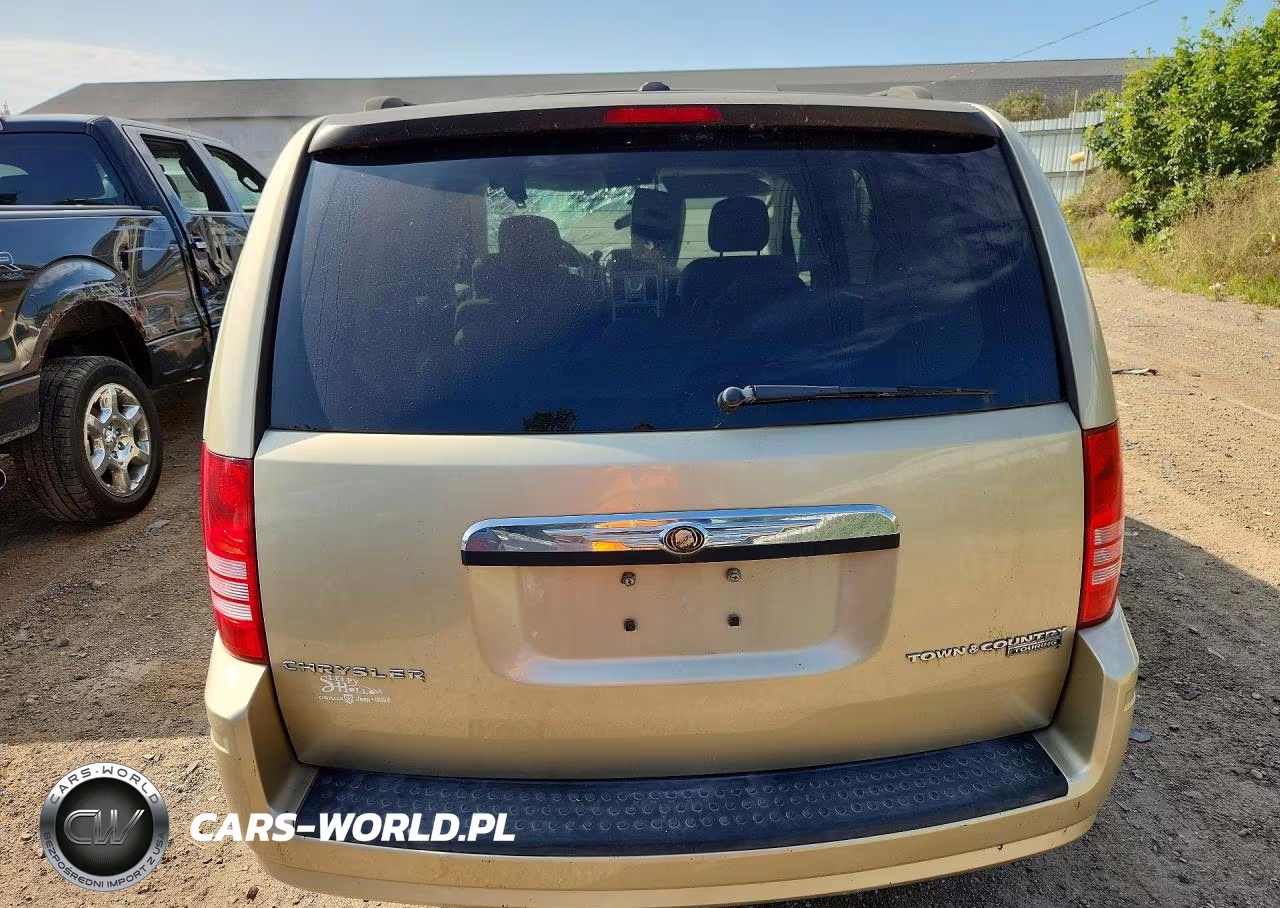 2010 Chrysler Town & Country Touring VIN:2A4RR5D17AR380808 - 6
