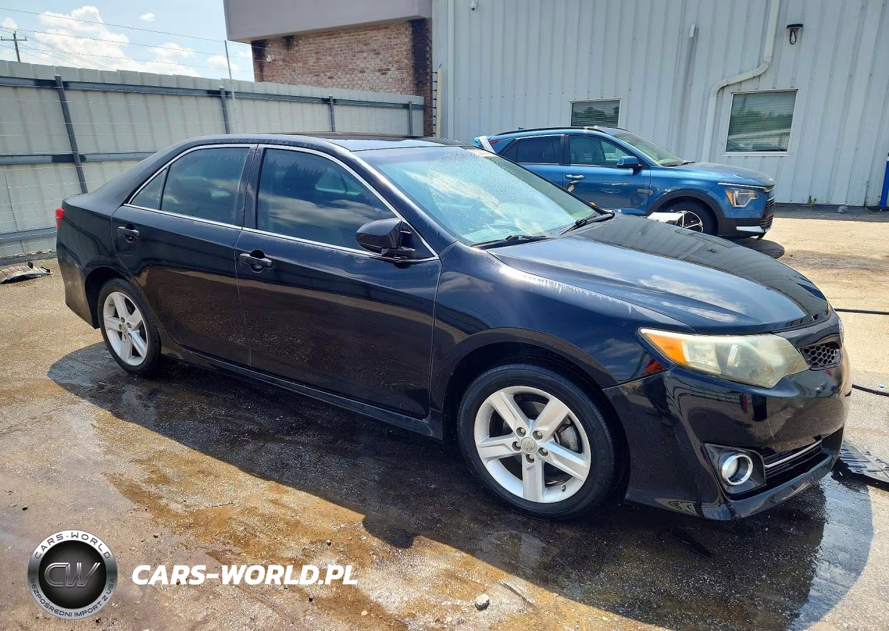 2013 Toyota Camry Se VIN:4T1BF1FK5DU667825 - 4