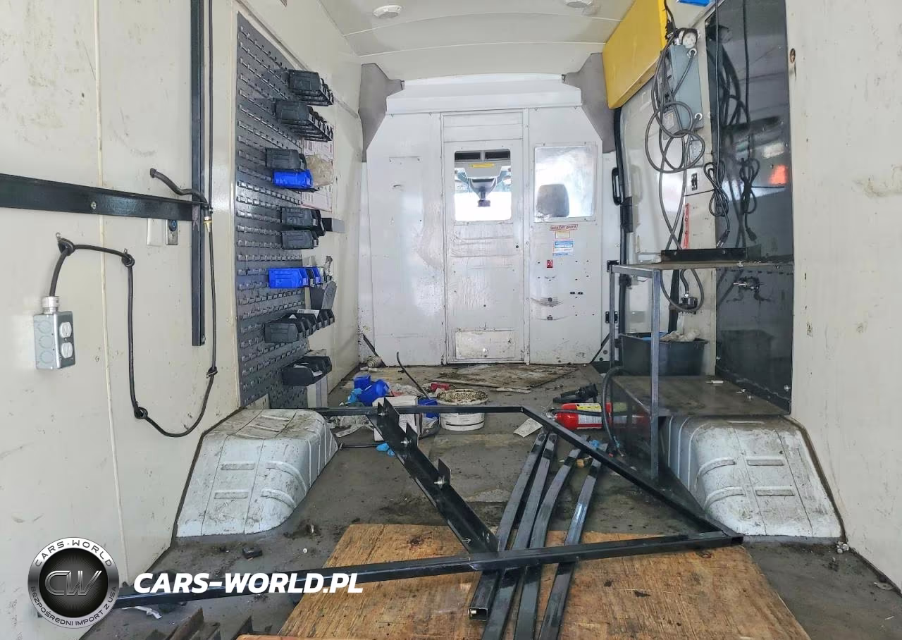 2019 Ford Transit T- - Delivery Van VIN:1FTRS4XM6KKA65332 - 10