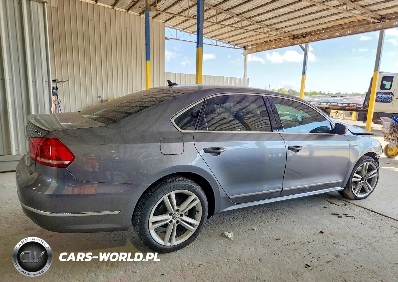 2013 Volkswagen Passat Sel VIN:1VWCN7A32DC135126 - 3