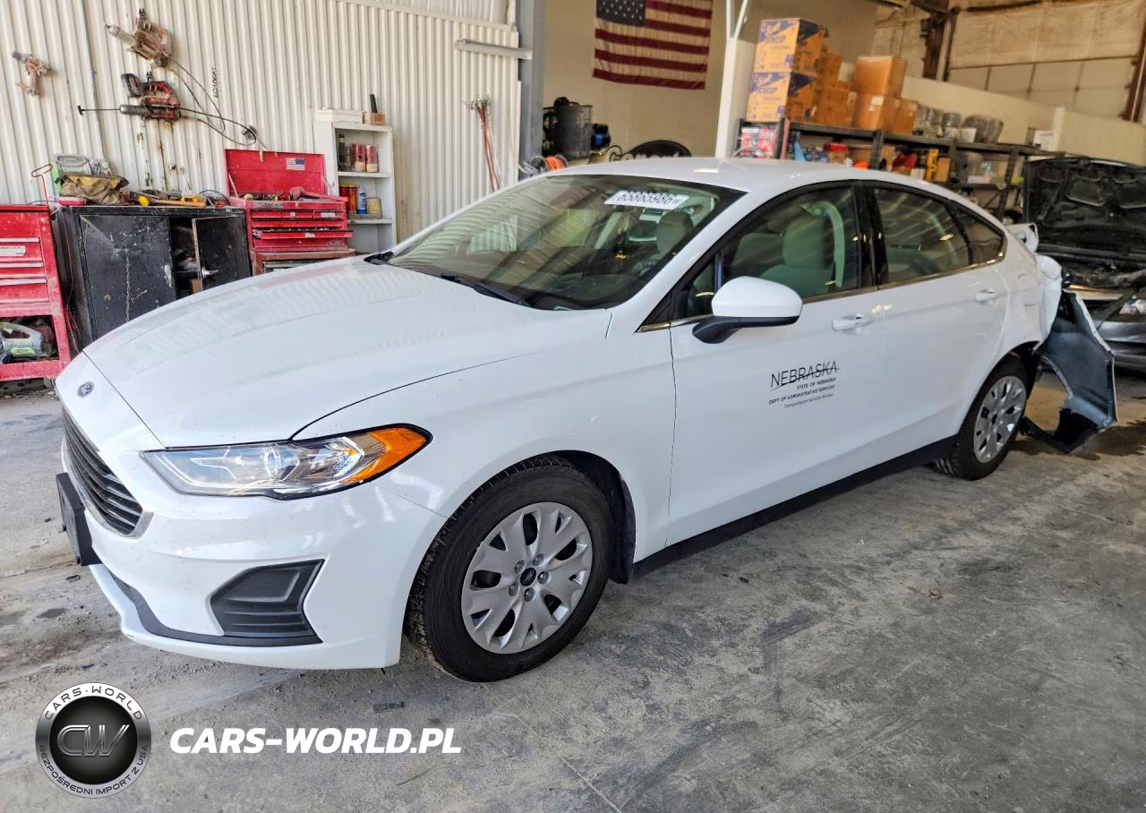 2020 Ford Fusion S – zdjęcie 1 z 13