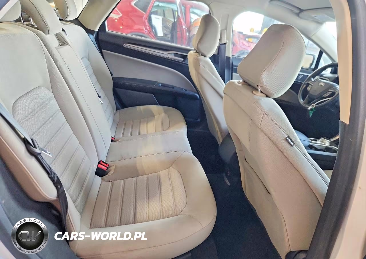 2020 Ford Fusion S VIN:3FA6P0G75LR118869 - 10