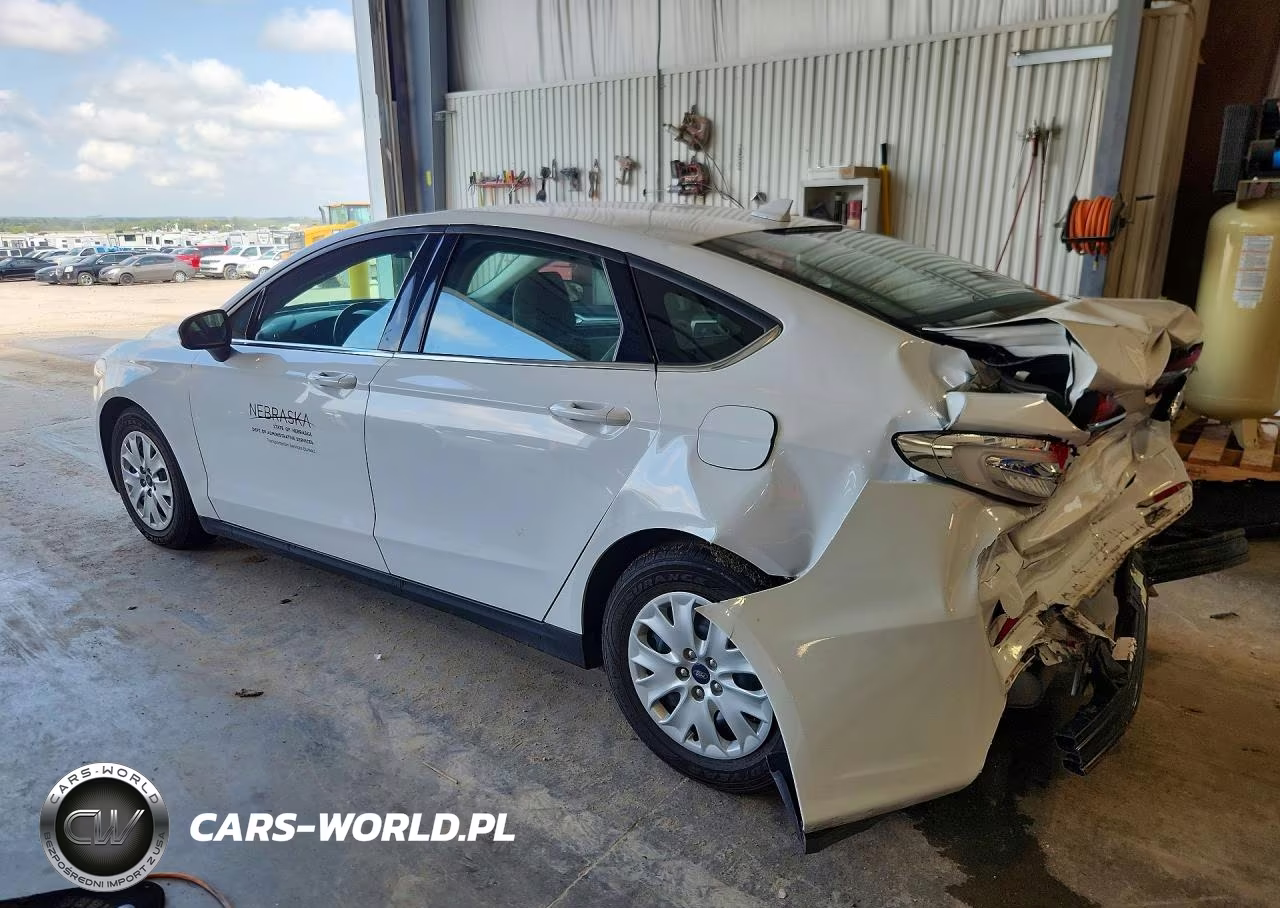 2020 Ford Fusion S VIN:3FA6P0G75LR118869 - 2
