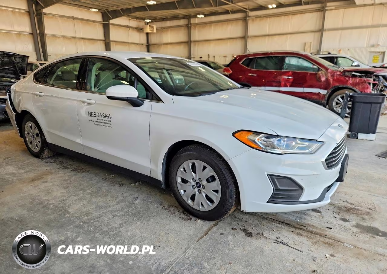 2020 Ford Fusion S VIN:3FA6P0G75LR118869 - 4