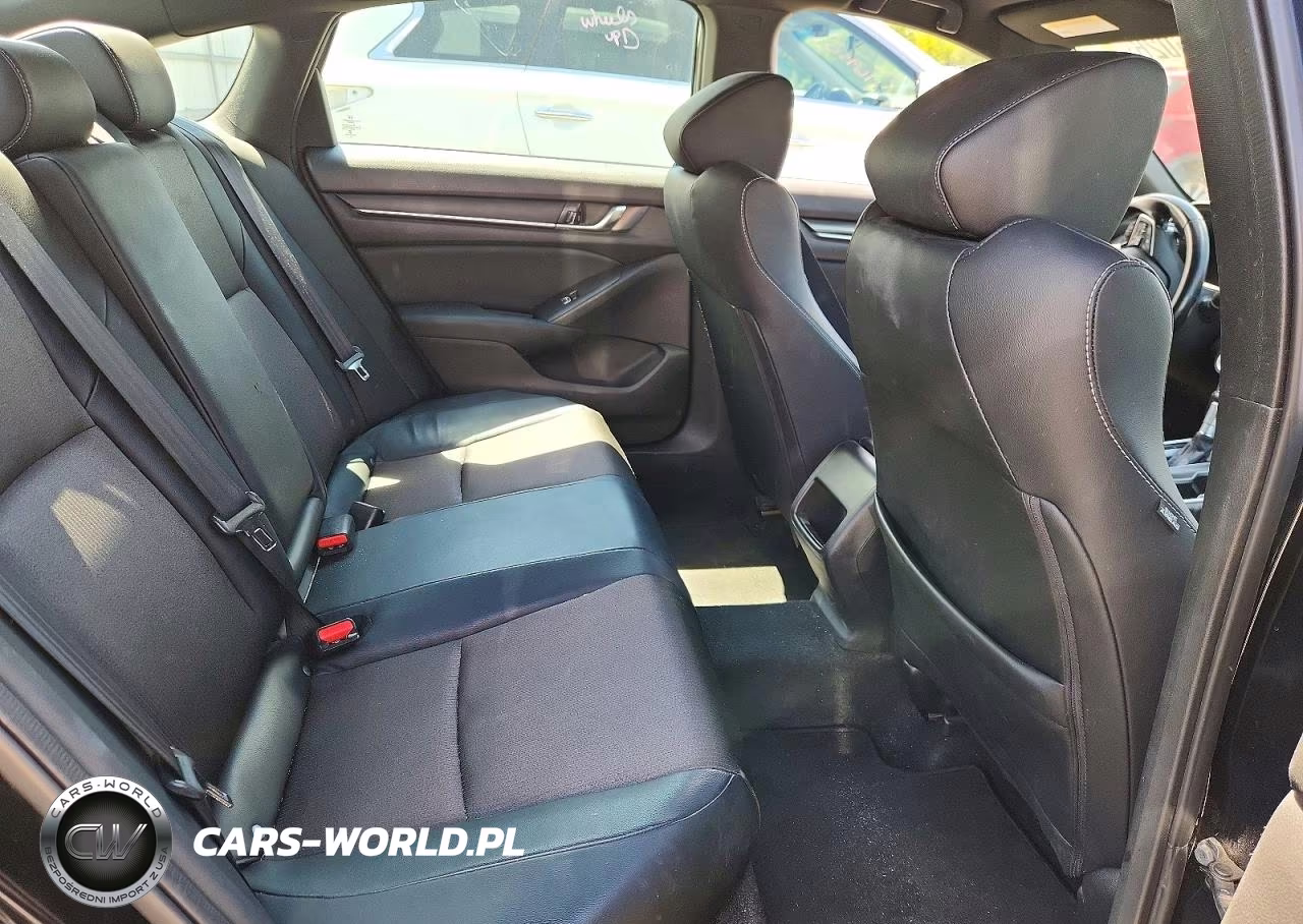 2018 Honda Accord Sport VIN:1HGCV1F39JA183336 - 10
