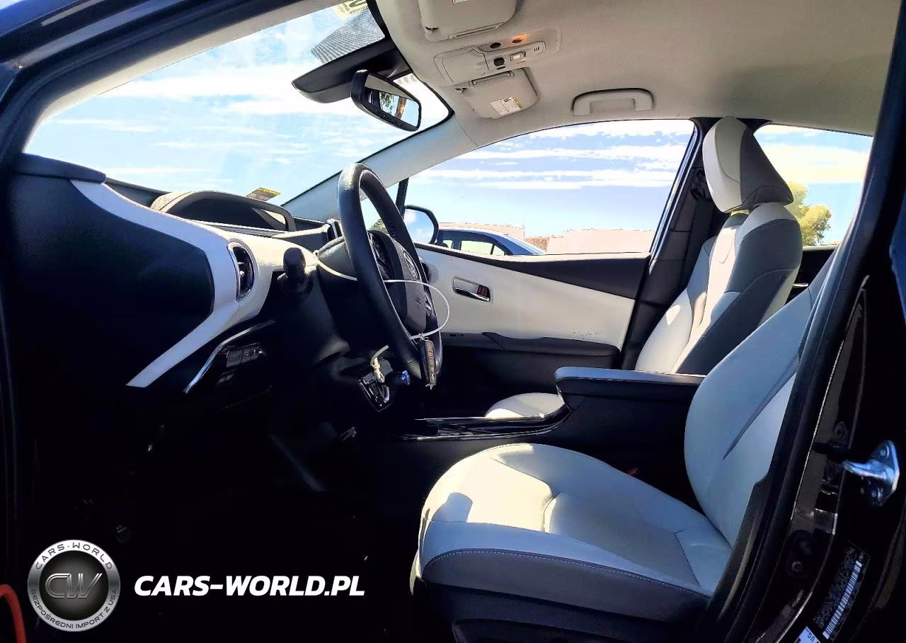 2022 Toyota Prius Prime Limited VIN:JTDKAMFP2N3206573 - 7