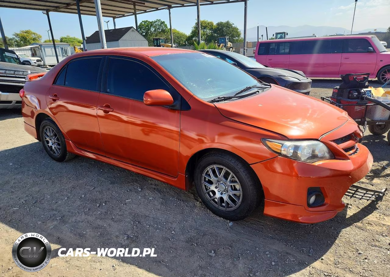 2013 Toyota Corolla S Special Edition VIN:2T1BU4EE8DC085335 - 4