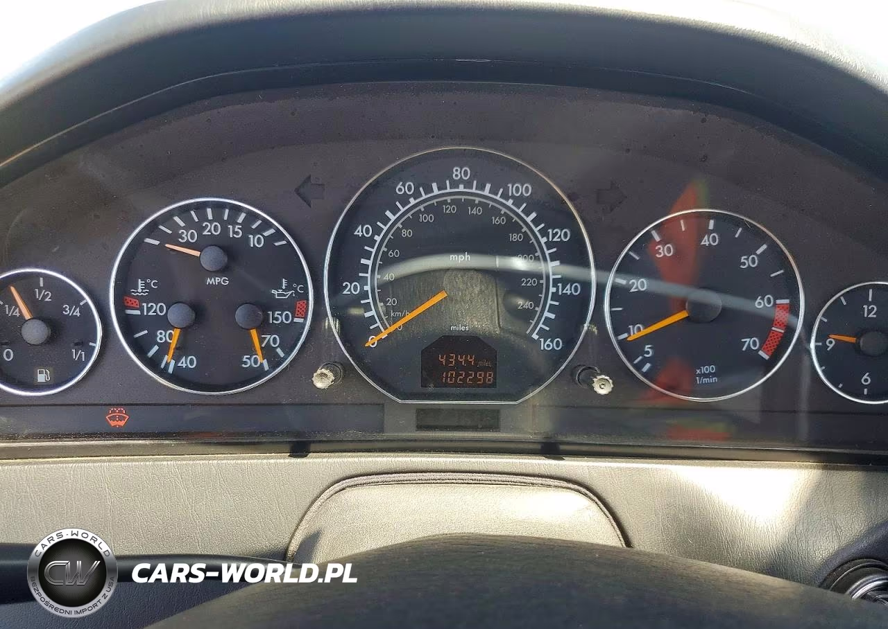 2000 Mercedes-Benz Sl 500 VIN:WDBFA68F8YF190513 - 9