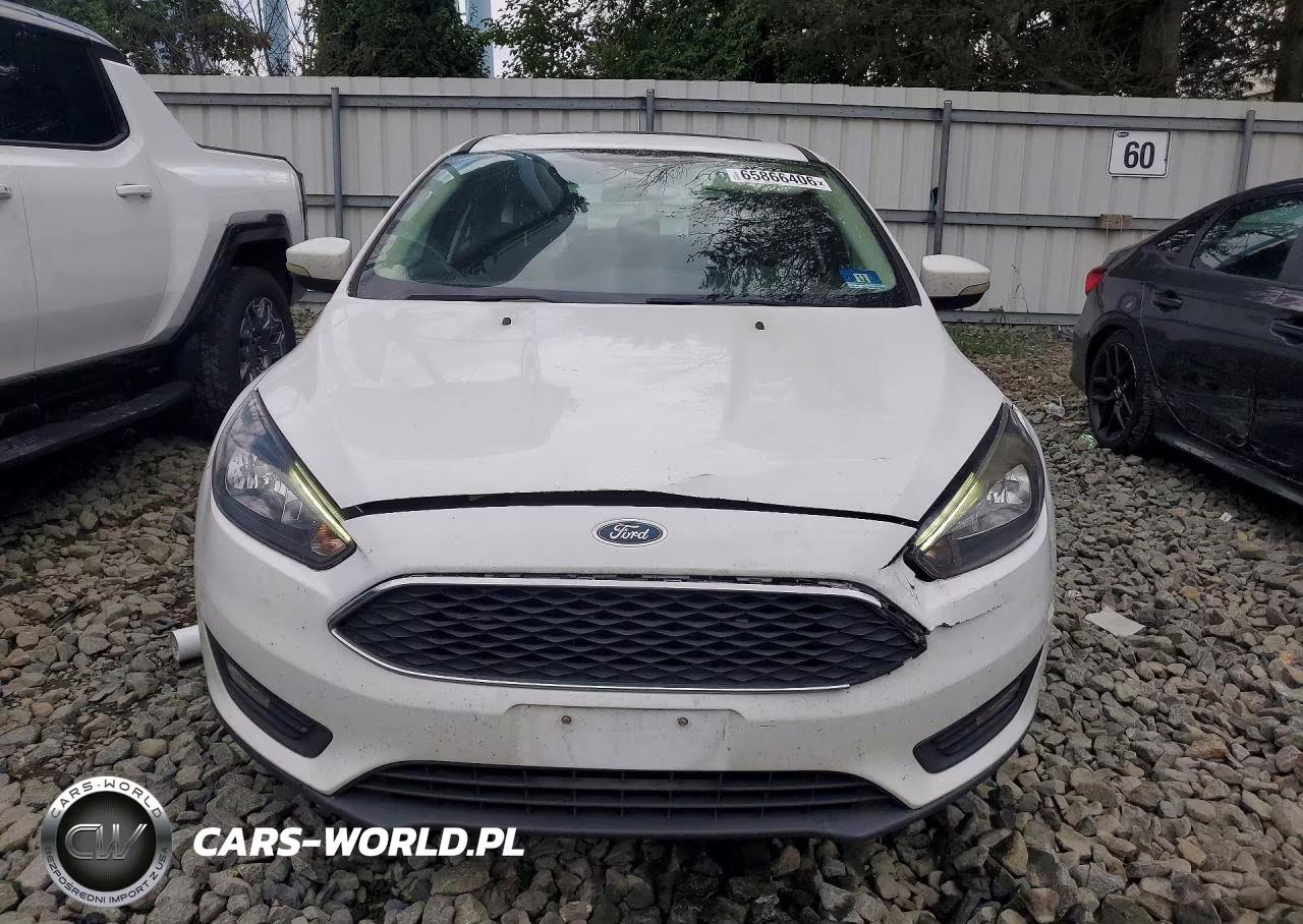 2017 Ford Focus Sel VIN:1FADP3M28HL330477 - 5