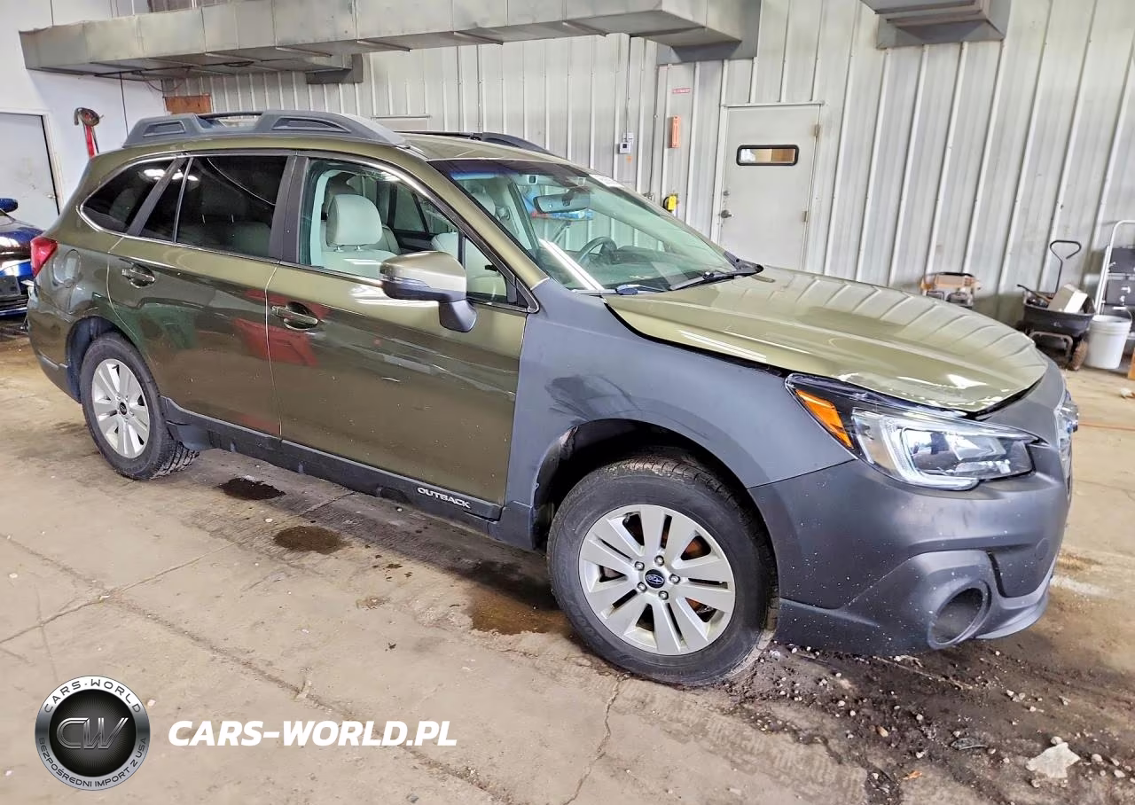 2019 Subaru Outback 2.5I Premium VIN:4S4BSAFC7K3361104 - 4