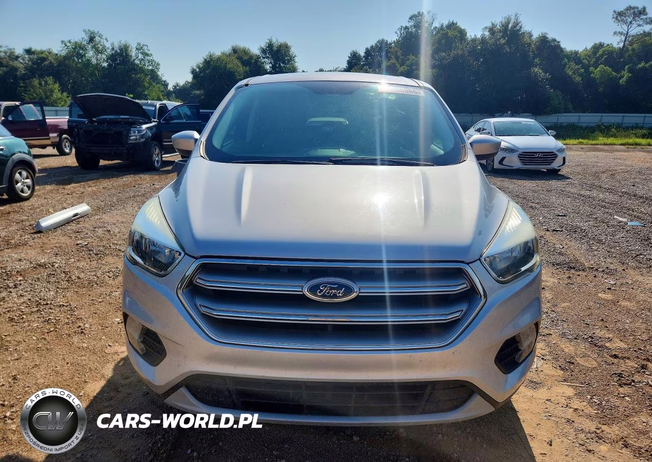 2017 Ford Escape Se VIN:1FMCU0GD9HUB49159 - 5