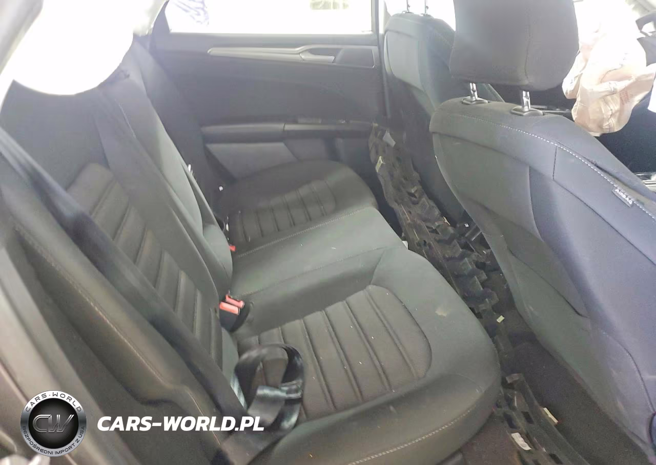 2019 Ford Fusion Se VIN:3FA6P0HD1KR159647 - 10