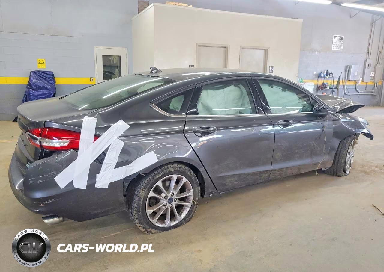 2019 Ford Fusion Se VIN:3FA6P0HD1KR159647 - 3