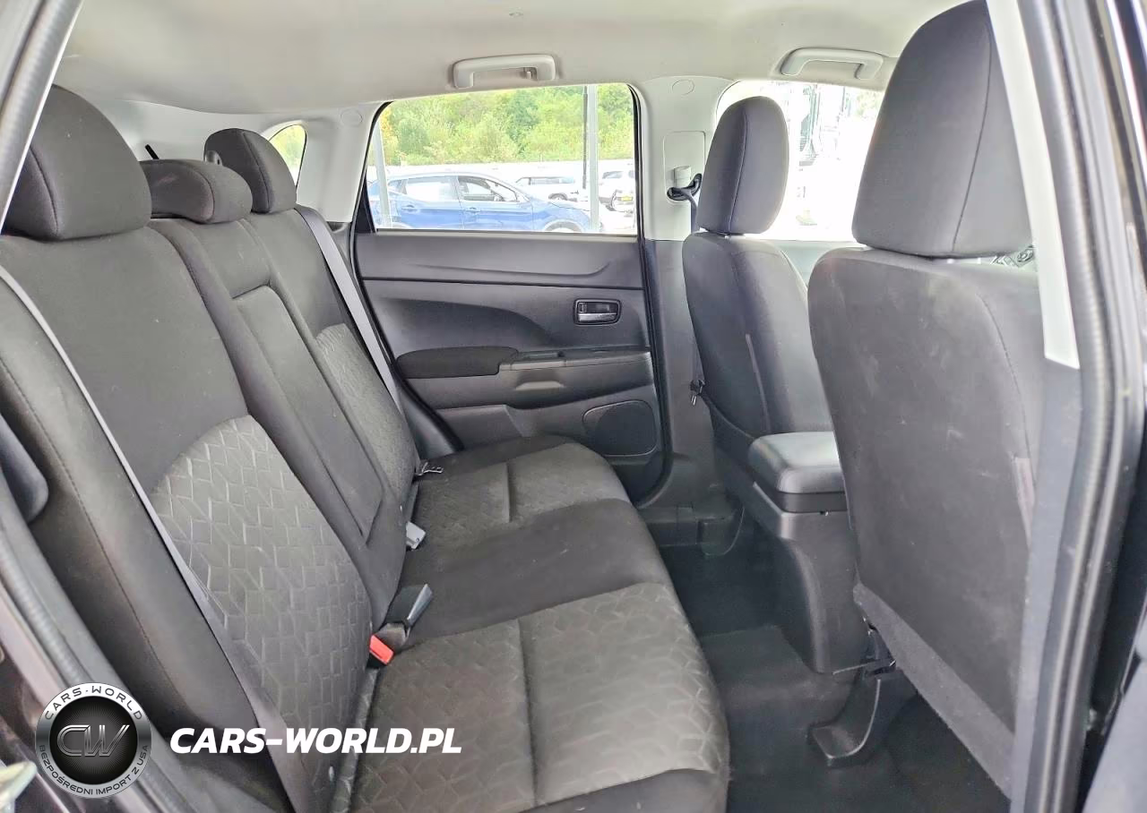 2021 Mitsubishi Outlander Sport Es VIN:JA4APUAUXMU011637 - 11