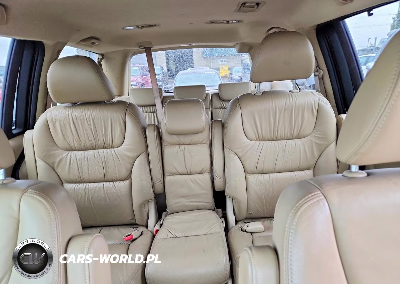 2008 Honda Odyssey Touring VIN:5FNRL38868B067354 - 10
