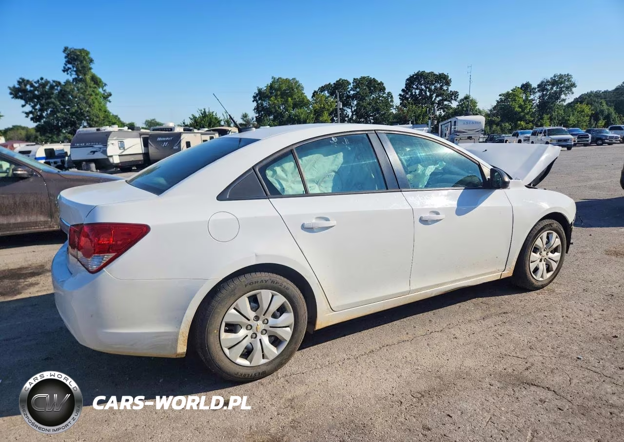 2014 Chevrolet Cruze Ls VIN:1G1PA5SH6E7162640 - 3